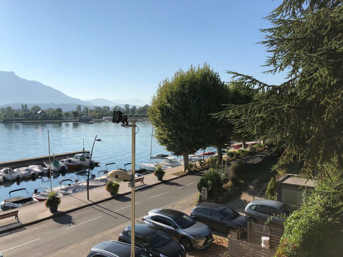 Pause Detente Sur La Port Du Bourget Du Lac Ле Бурже-дю-Лак Екстериор снимка